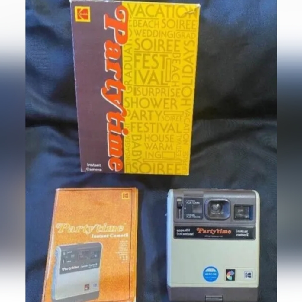 Kodak Partytime Instant Retro Camera with Box Instructions Carrying Bag